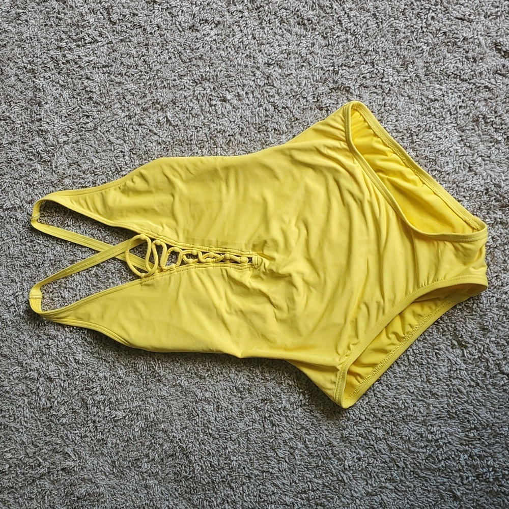 Michael kors one piece swim suit size 6